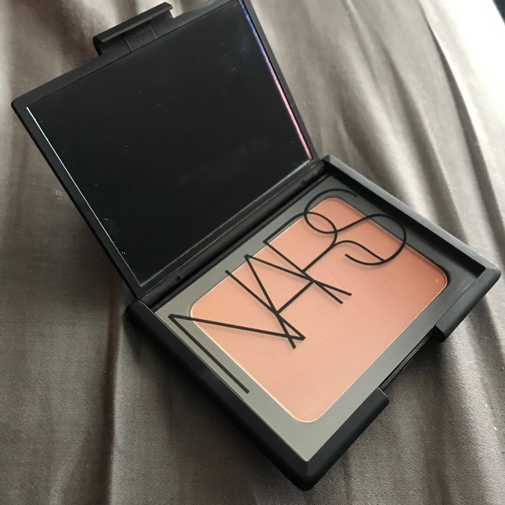 NARS irresistiblement